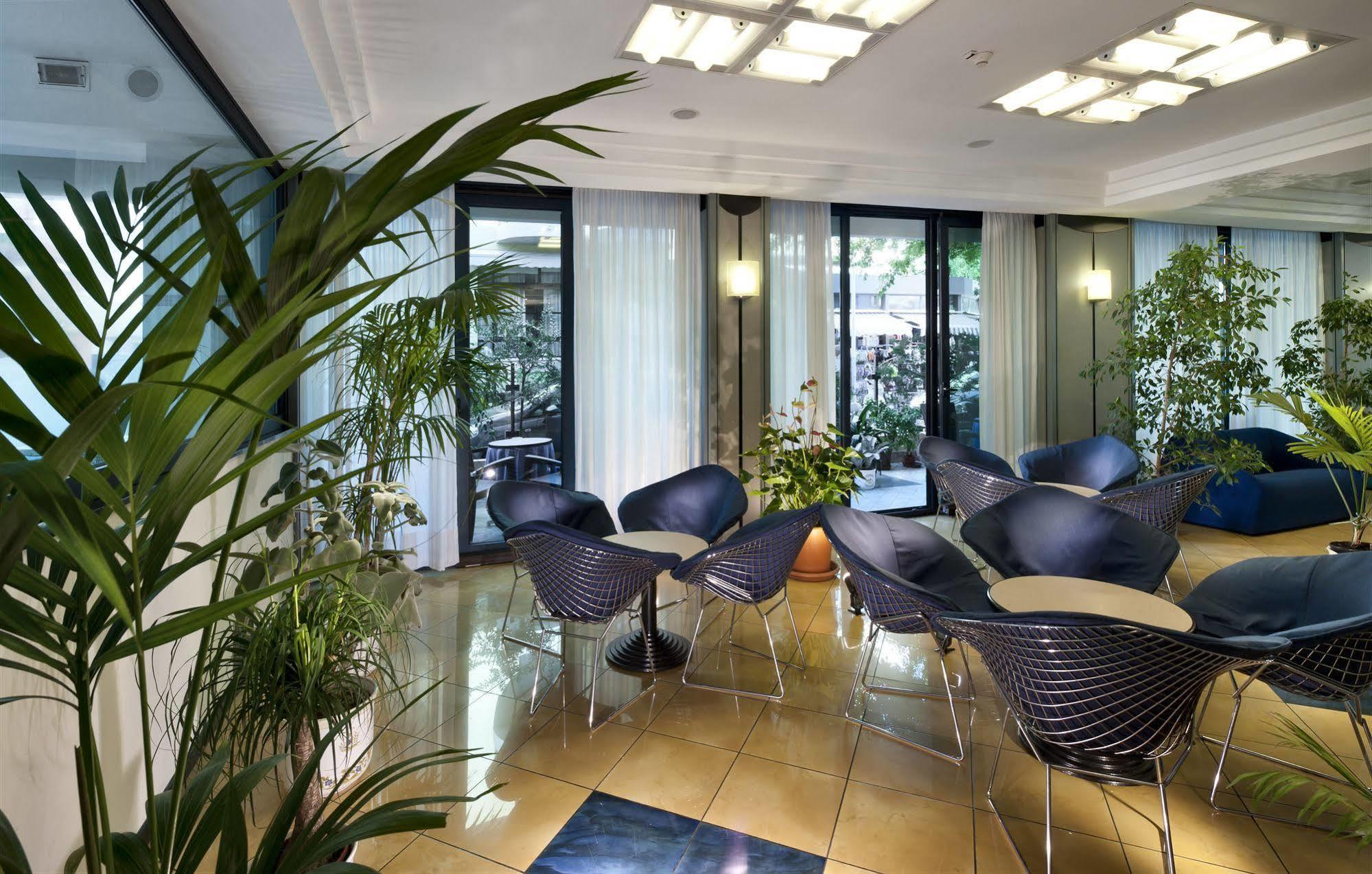Hotel Gabbiano Cattolica Luaran gambar